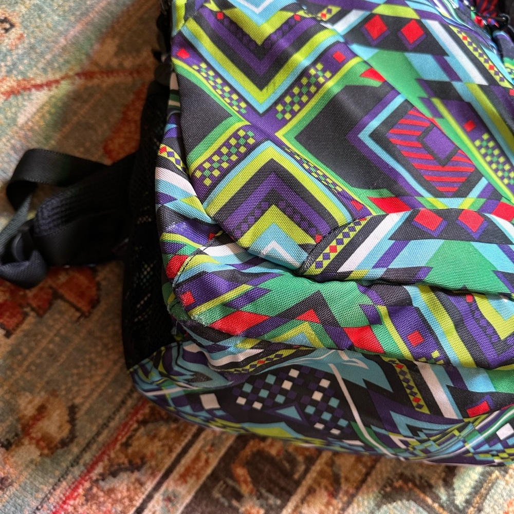 Geometric Backpack - Picture 3 of 6